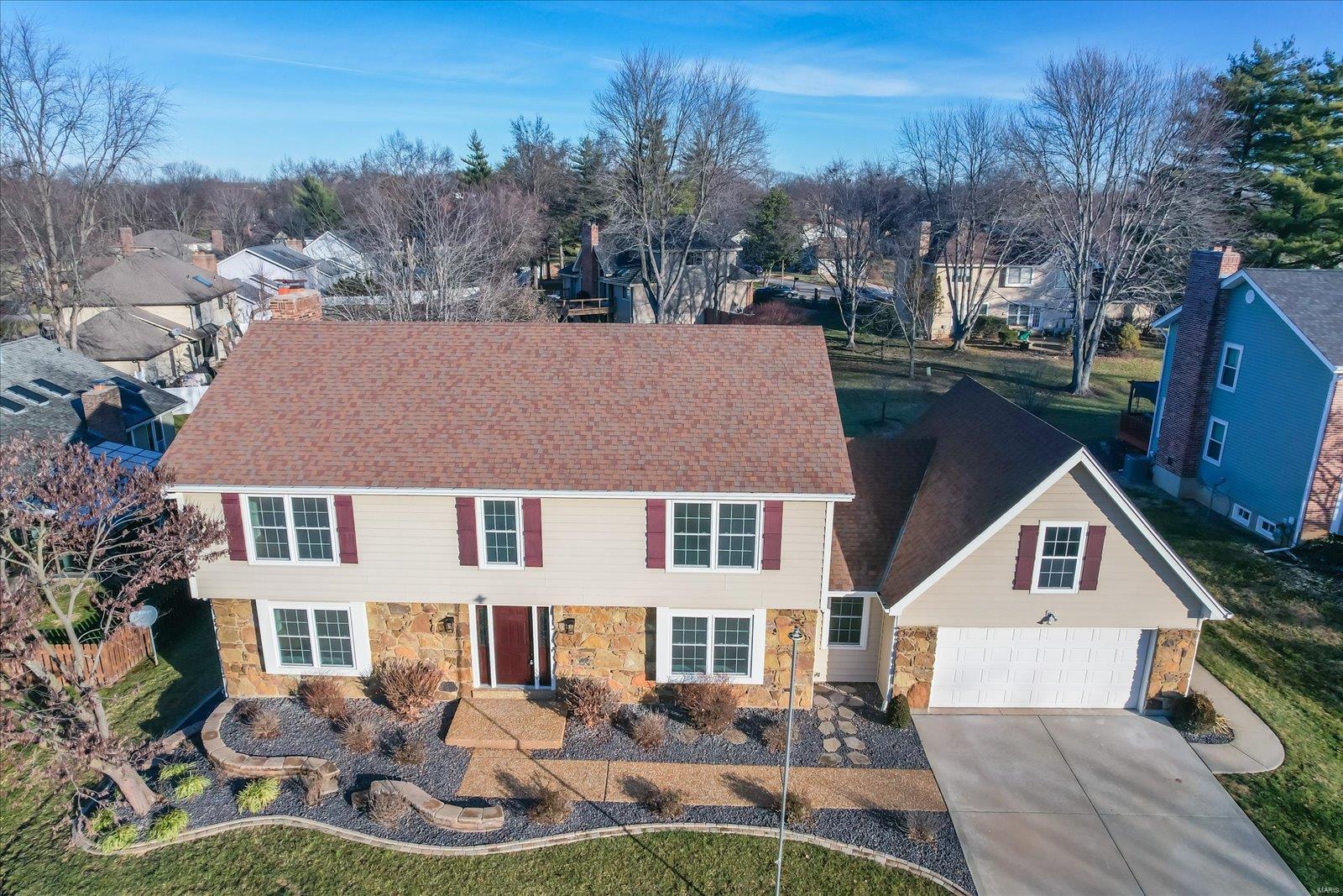 32 Colonade Court