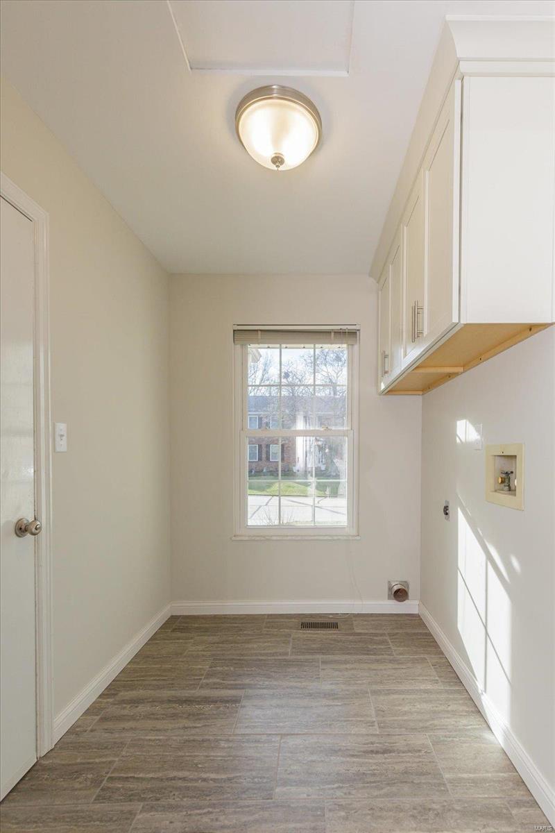 32 Colonade Court
