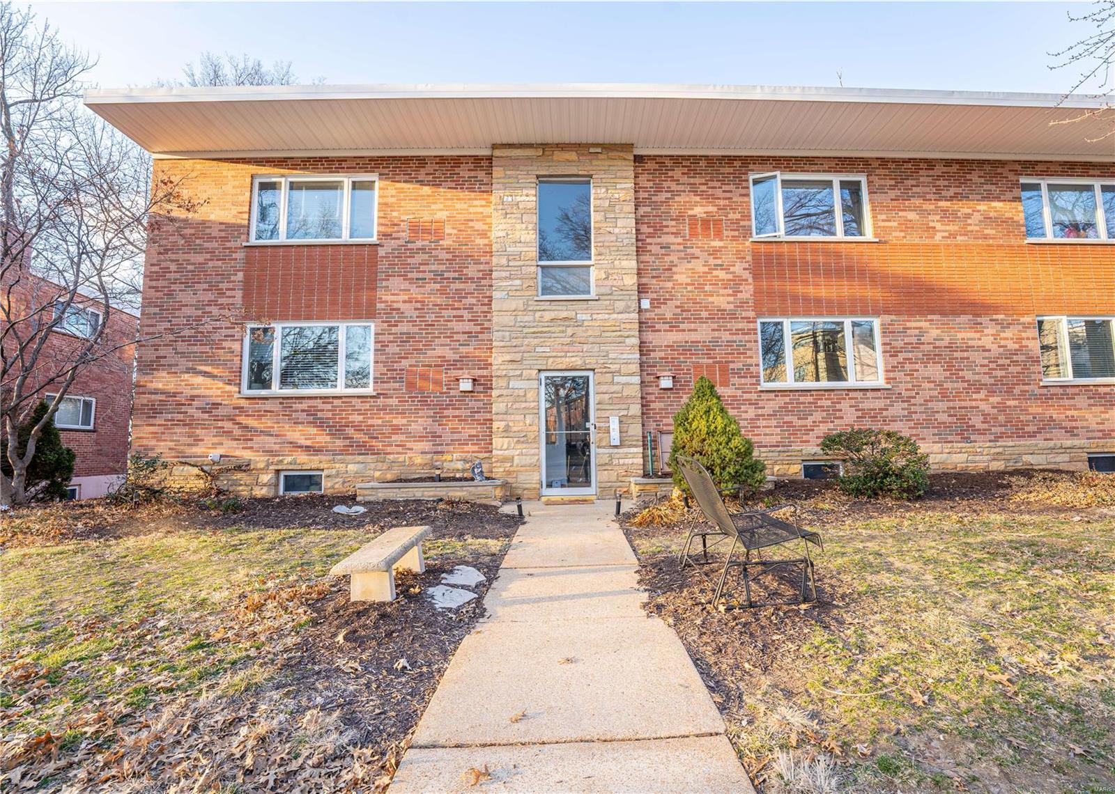 205 Monclay Court Unit: 1E