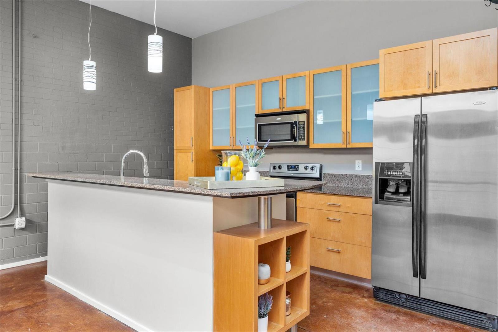 1136 Washington Avenue Unit: 710