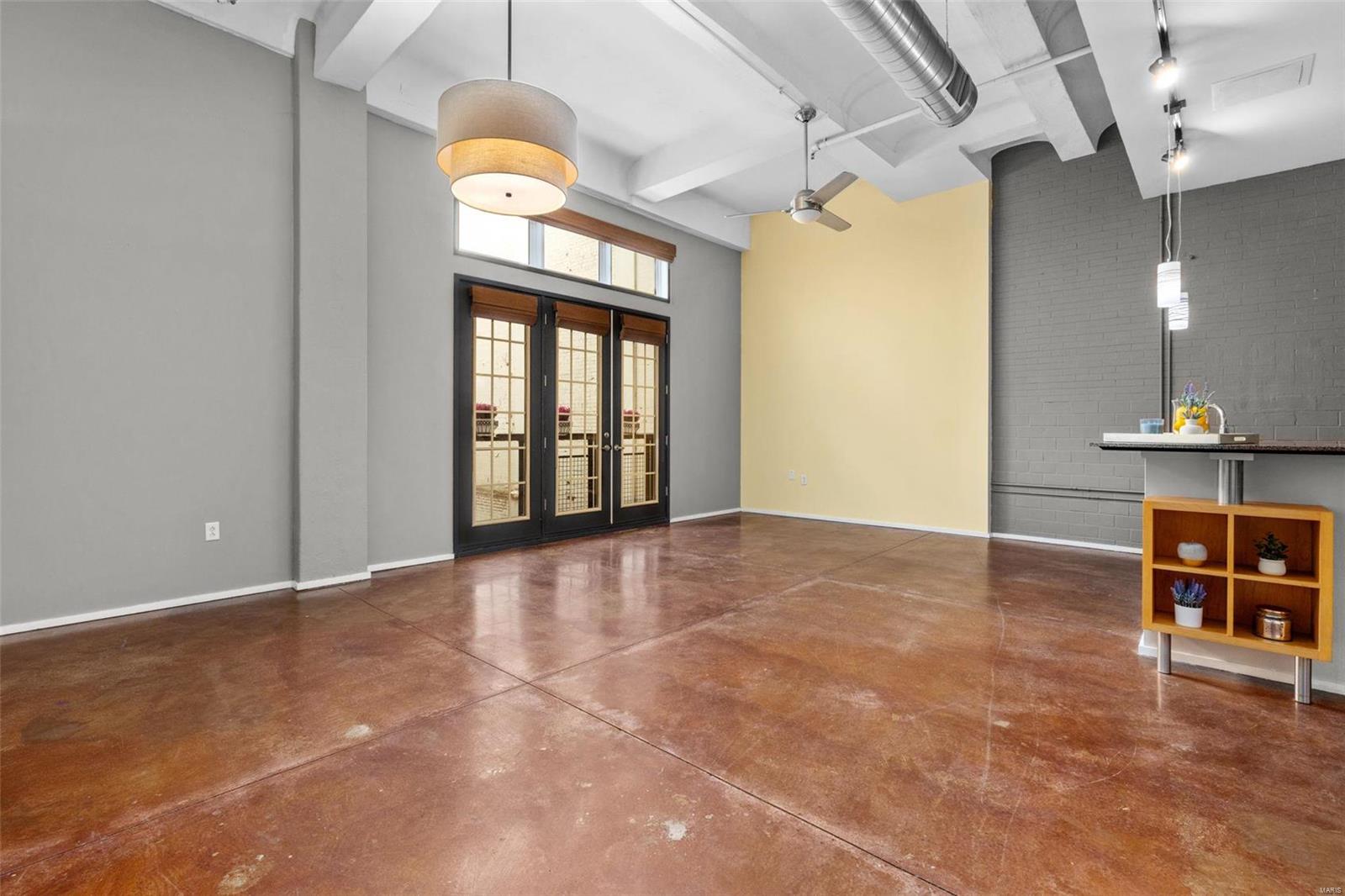 1136 Washington Avenue Unit: 710