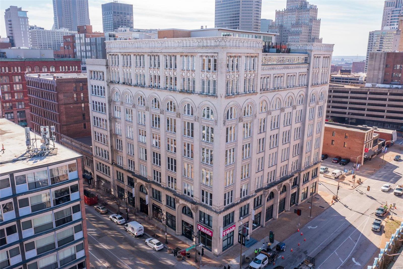 1136 Washington Avenue Unit: 710