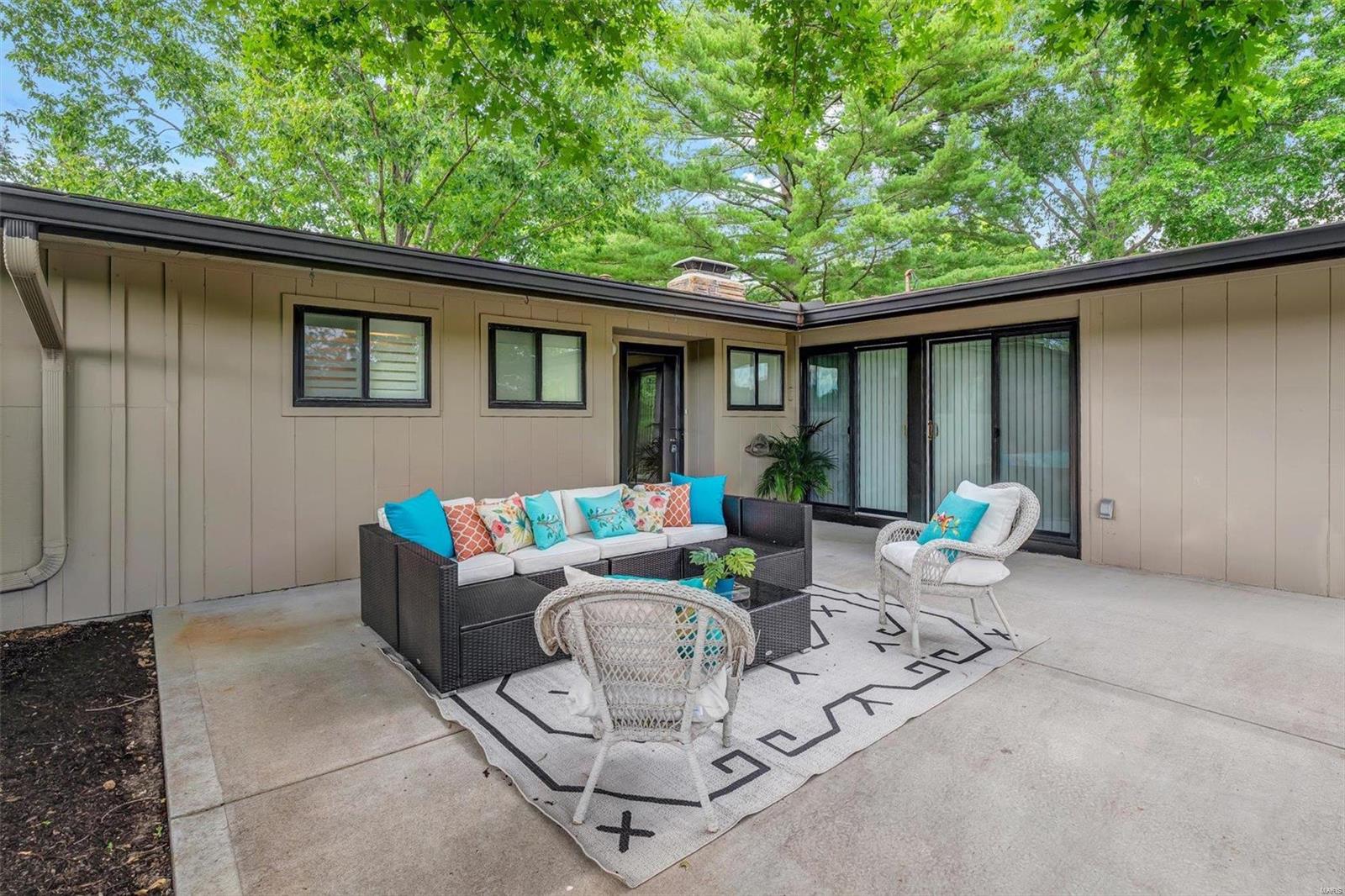 253 Horseshoe Drive
