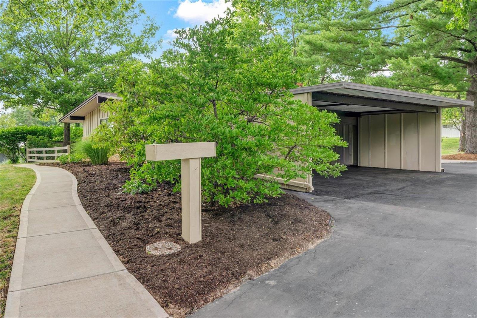 253 Horseshoe Drive