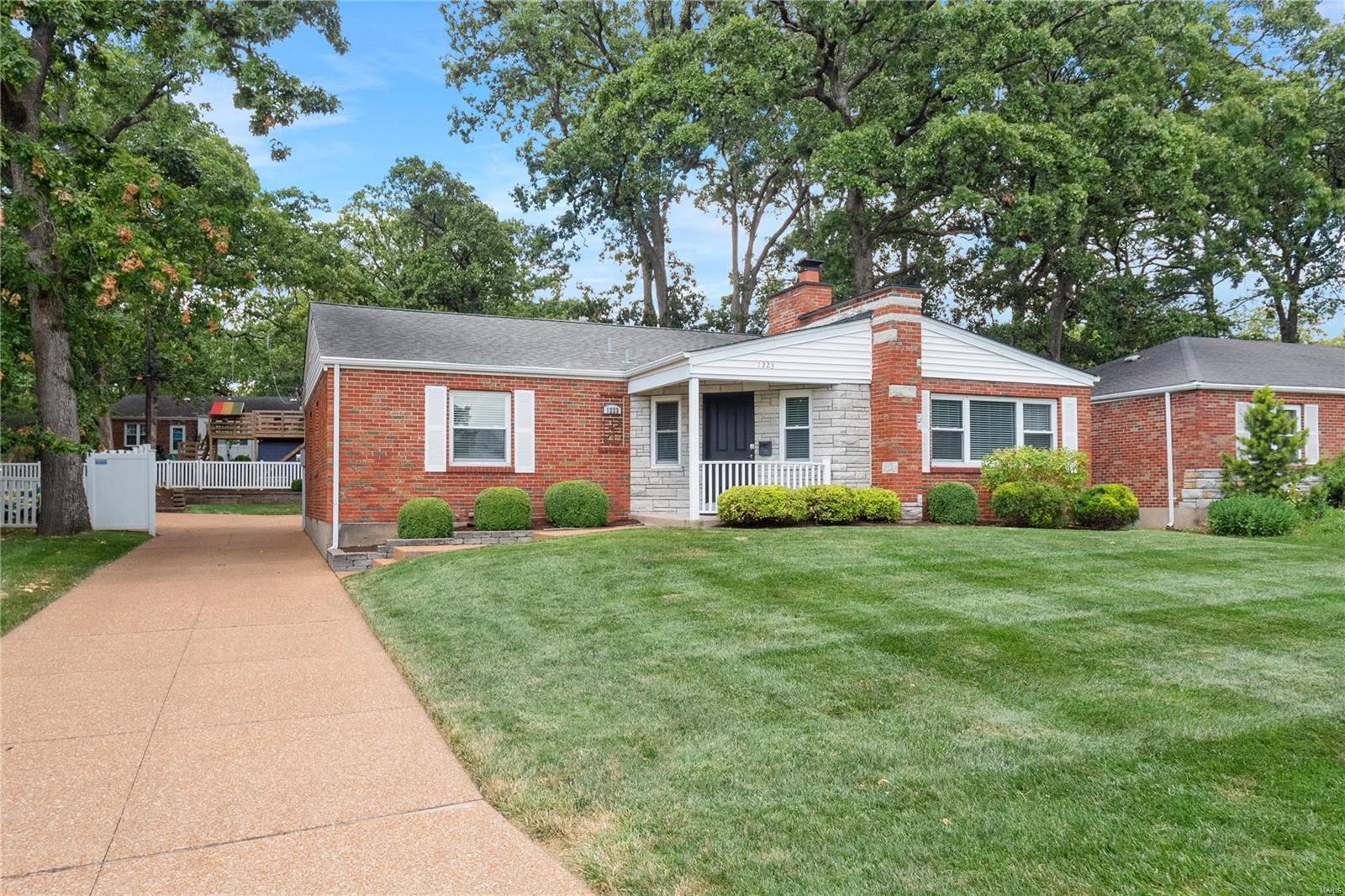 1223 Eastbrook Lane