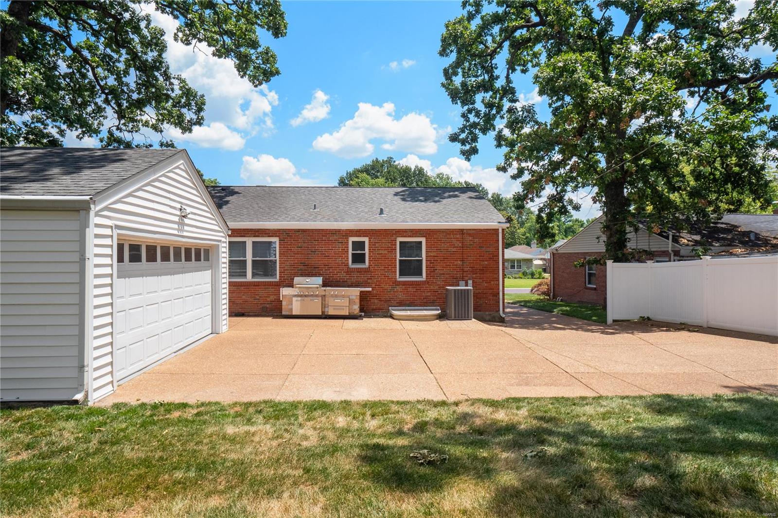 1223 Eastbrook Lane
