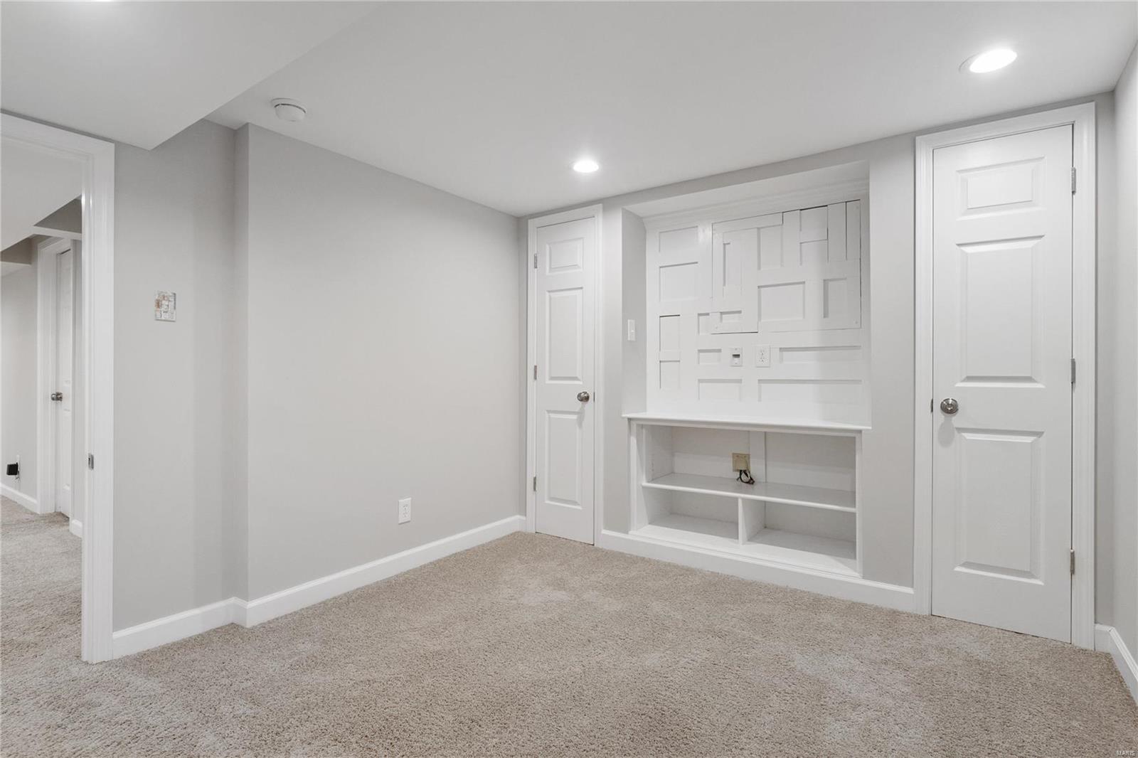 1223 Eastbrook Lane
