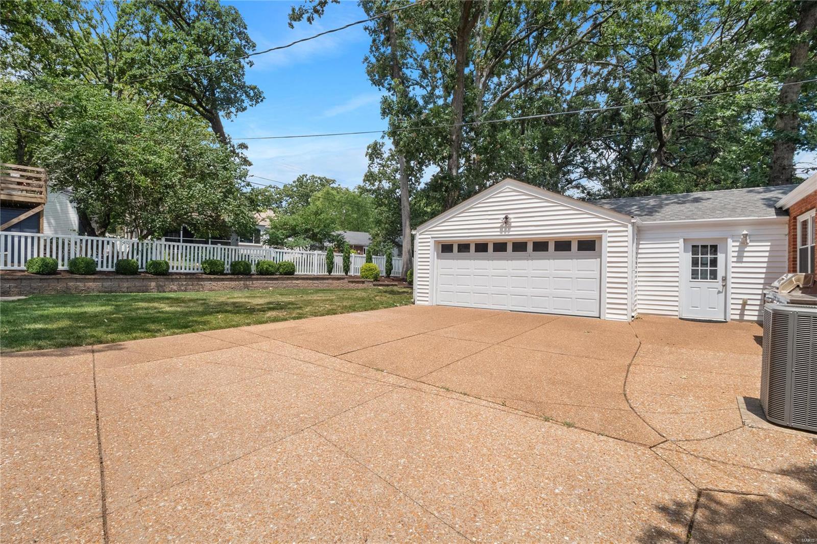 1223 Eastbrook Lane