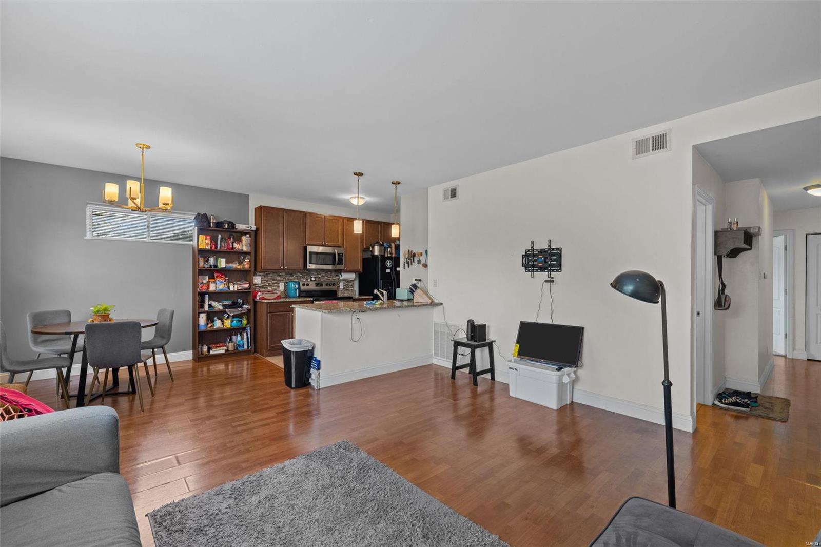 314 Clara Avenue Unit: 31N