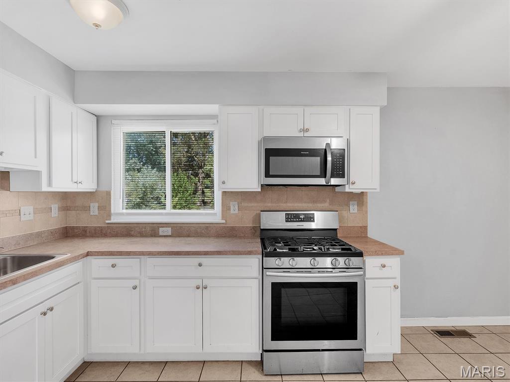 5321 Ville Angela Lane
