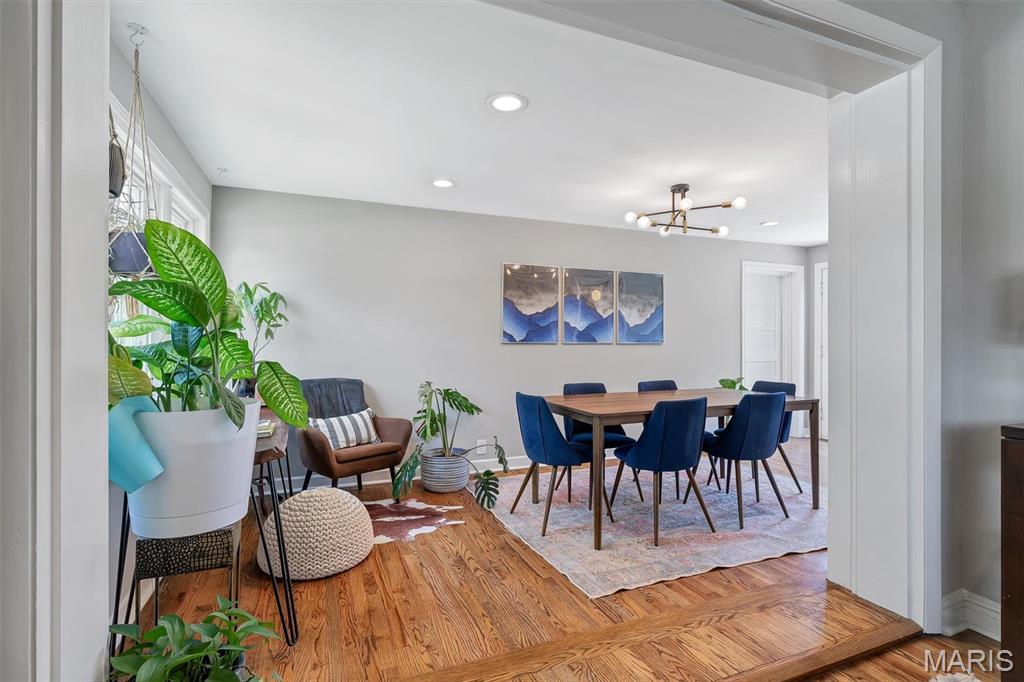 927 Gay Avenue