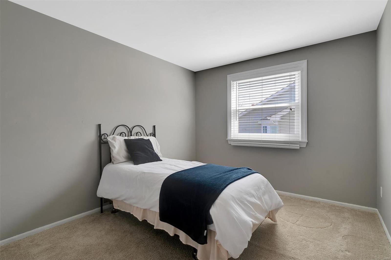 5528 Rolling Meadows Court