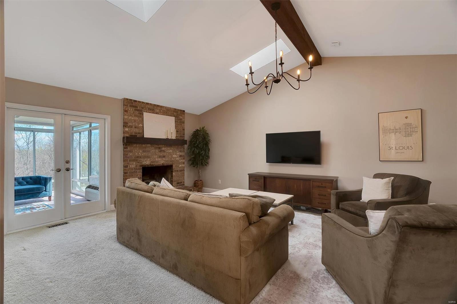 5528 Rolling Meadows Court