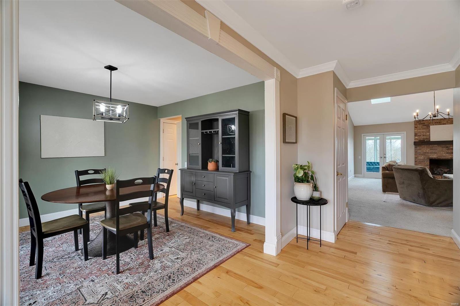 5528 Rolling Meadows Court
