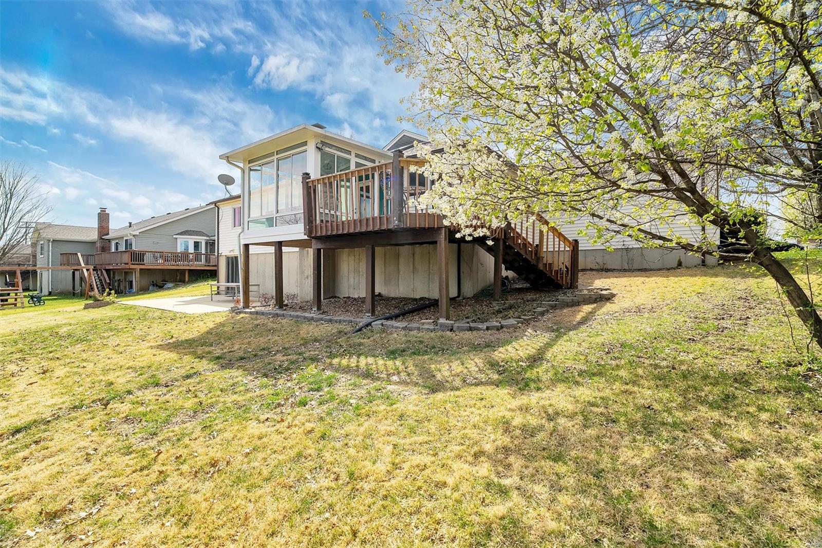 5528 Rolling Meadows Court