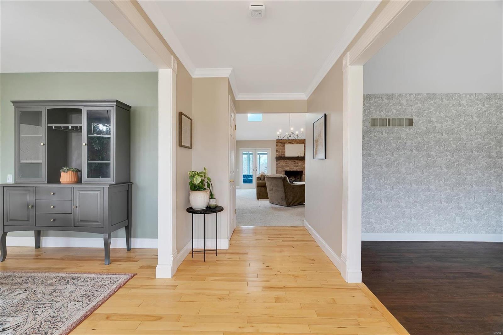 5528 Rolling Meadows Court