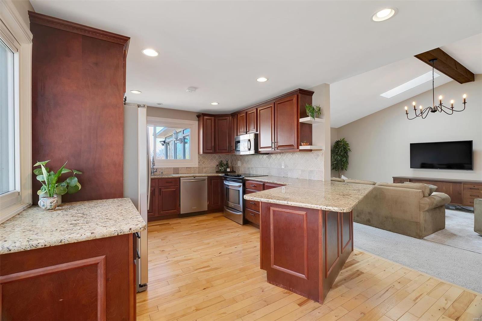 5528 Rolling Meadows Court