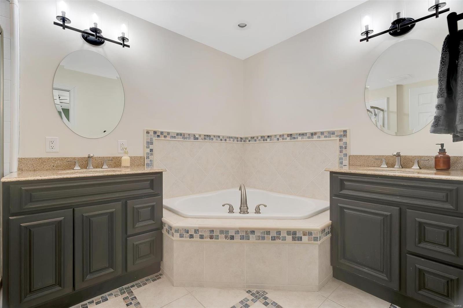 5528 Rolling Meadows Court