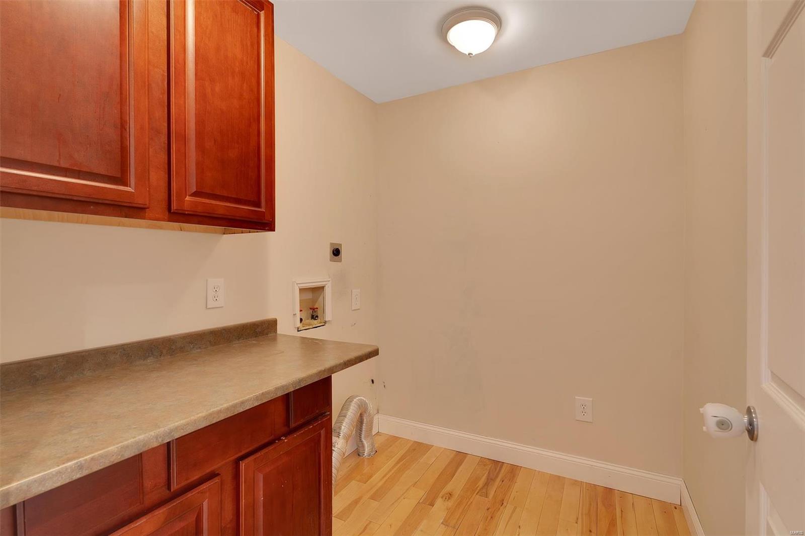 5528 Rolling Meadows Court