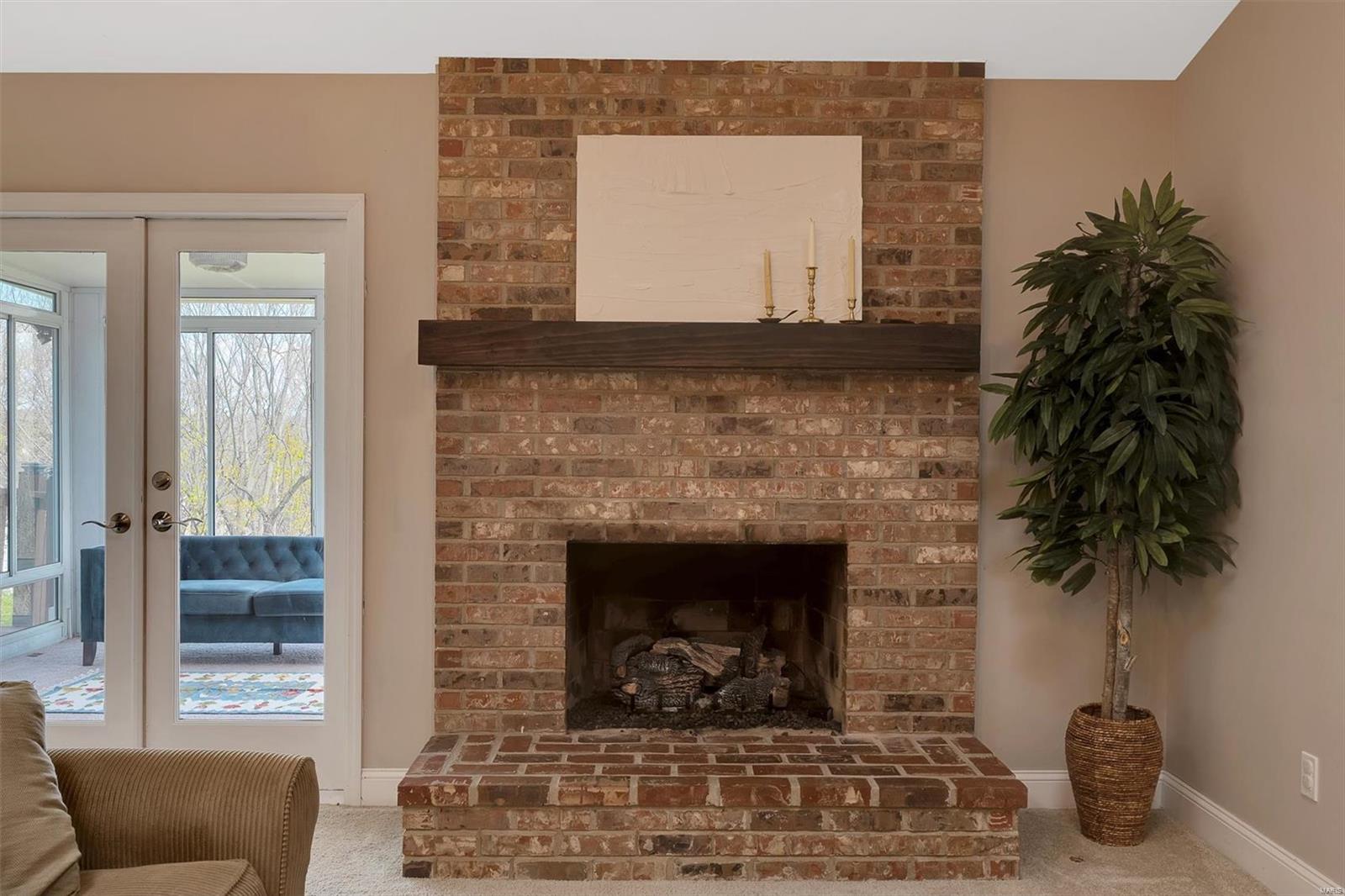 5528 Rolling Meadows Court