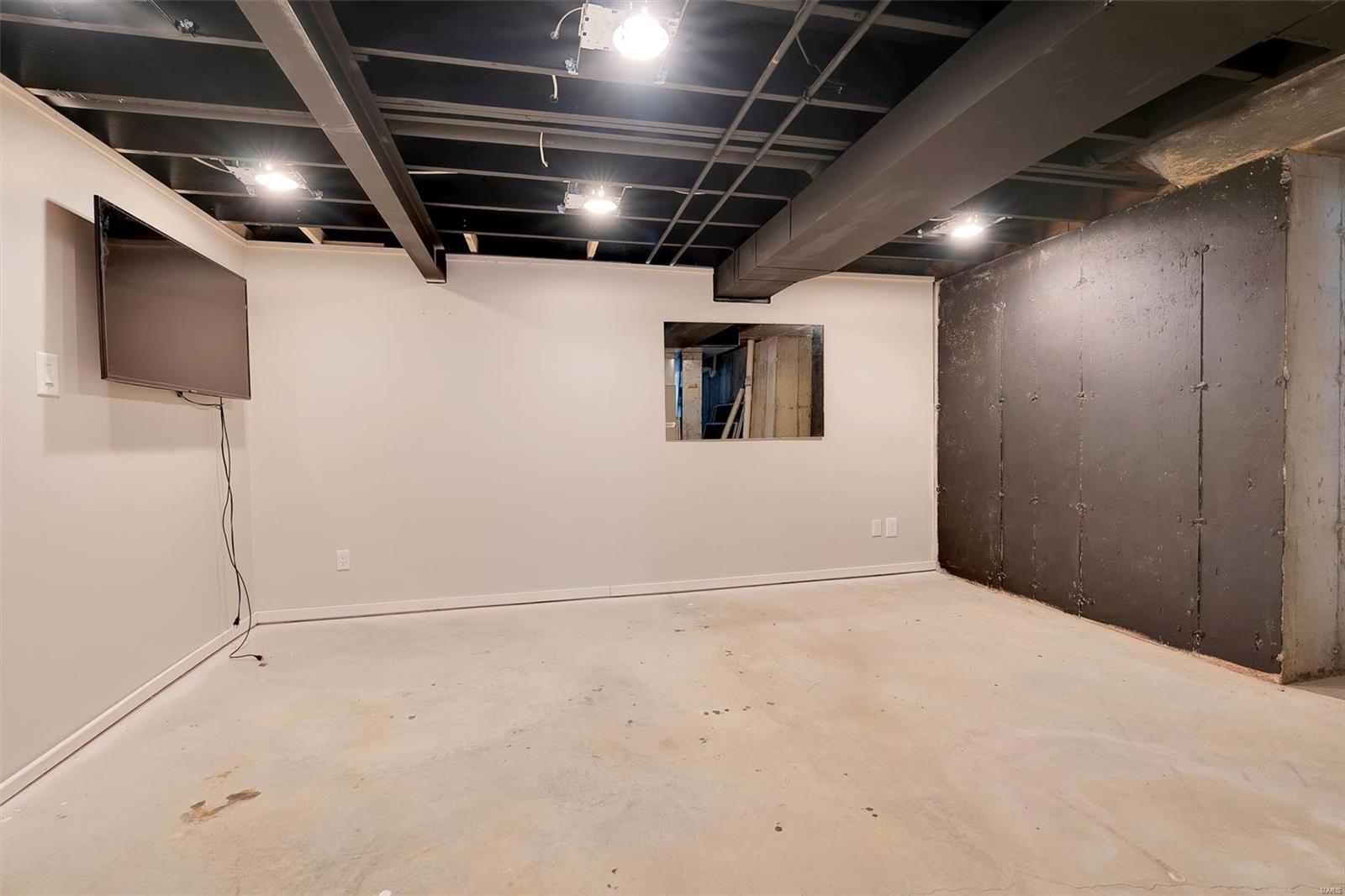 5528 Rolling Meadows Court