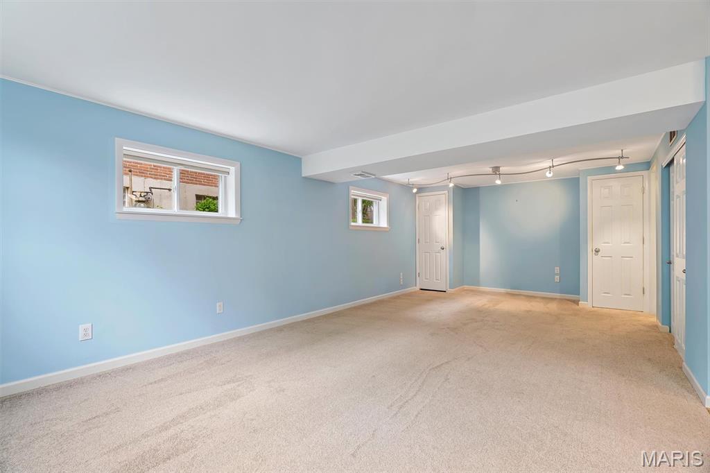 537 Villa Gardens Drive