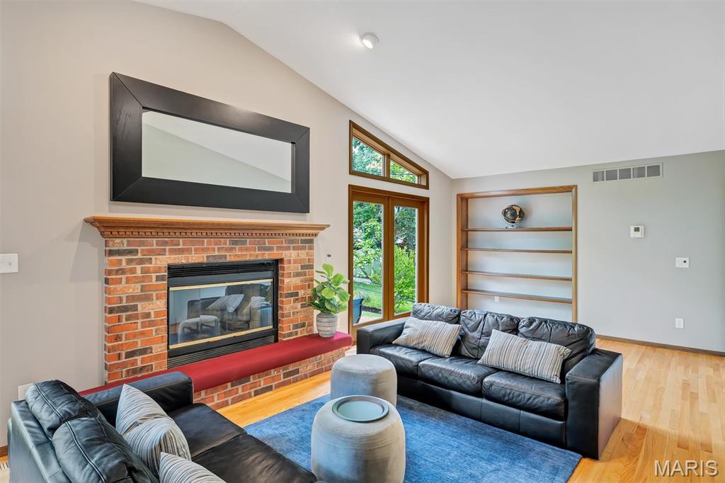 537 Villa Gardens Drive