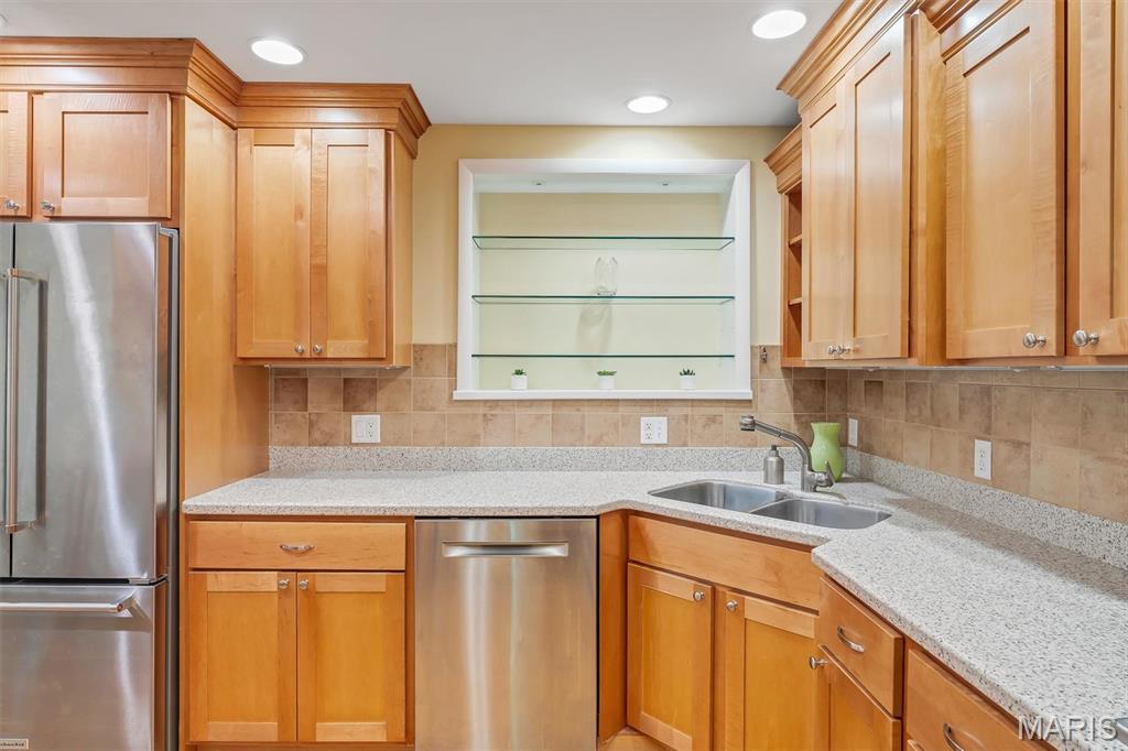 537 Villa Gardens Drive