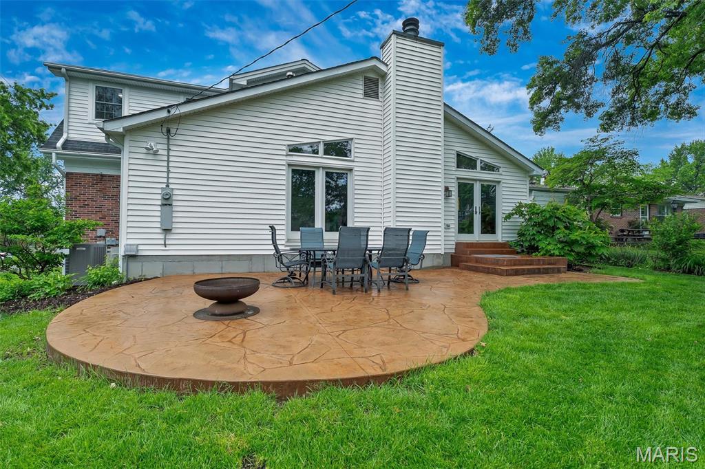 537 Villa Gardens Drive
