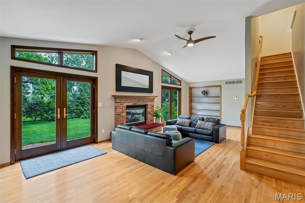 537 Villa Gardens Drive