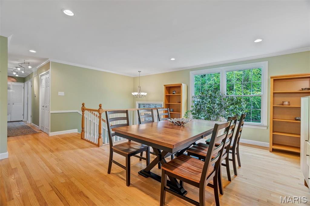 537 Villa Gardens Drive