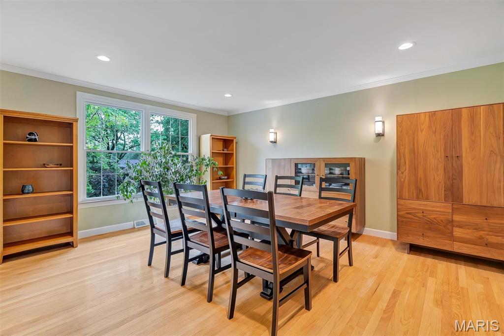 537 Villa Gardens Drive