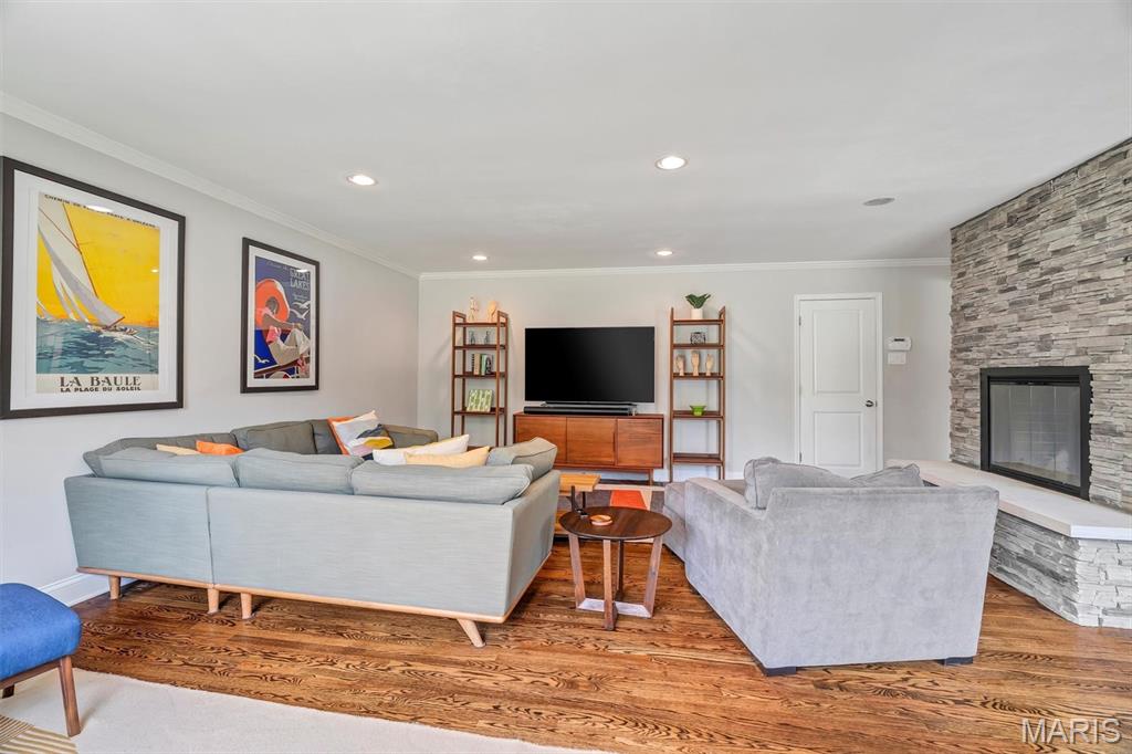 710 Villa Place Court