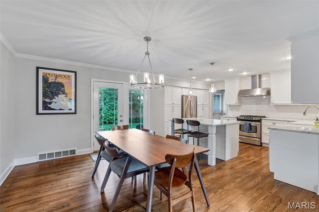 710 Villa Place Court