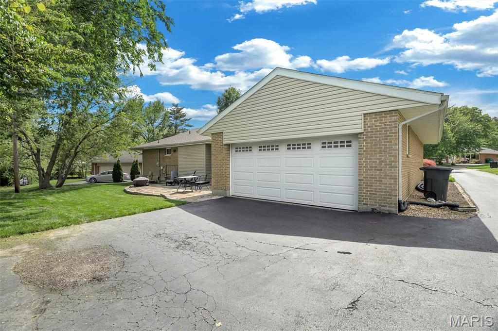 710 Villa Place Court