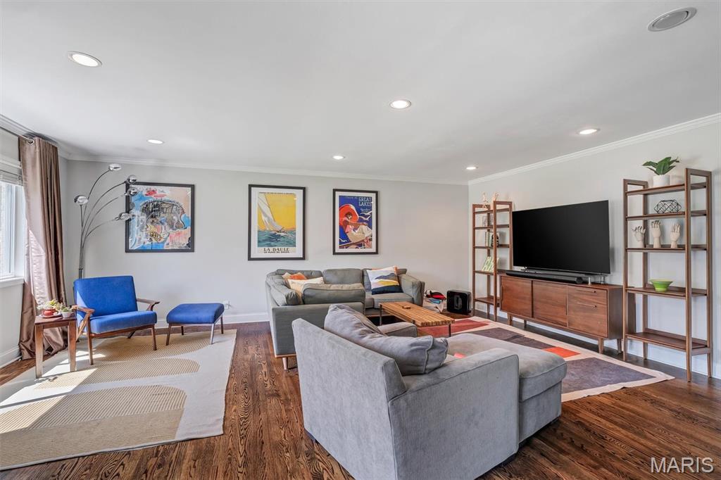 710 Villa Place Court
