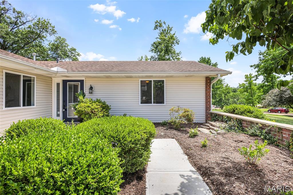 2 Treewood Court