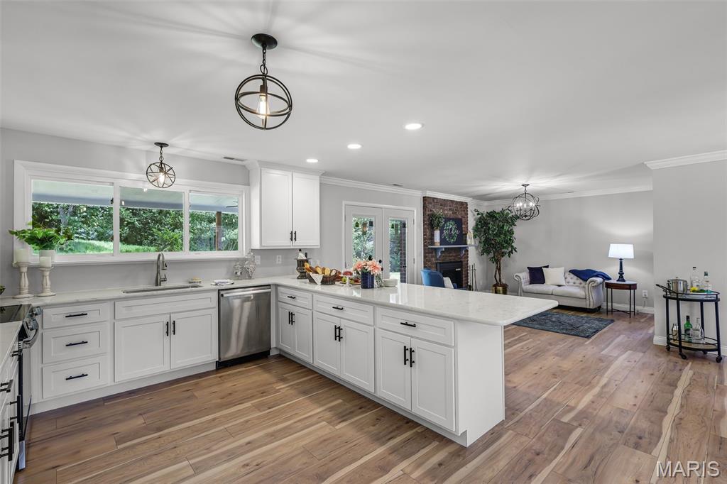 2 Treewood Court