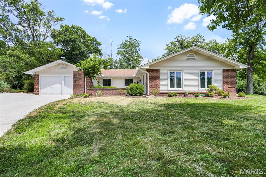 2 Treewood Court