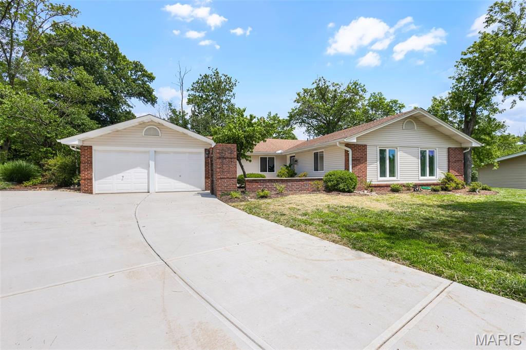 2 Treewood Court