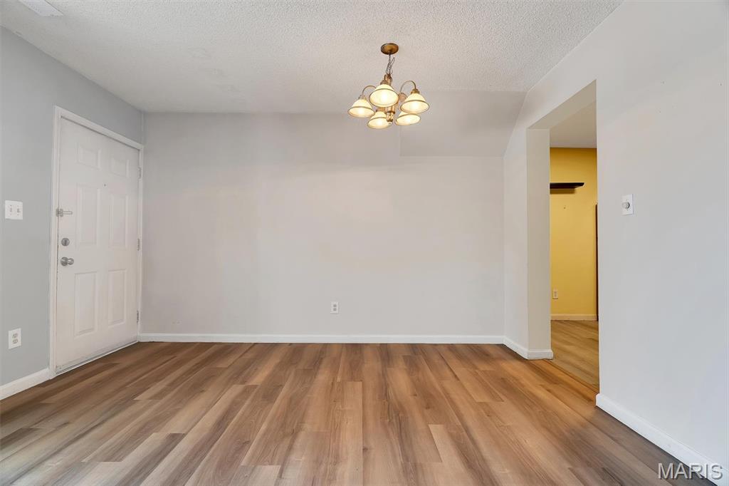 1512 Oriole Lane