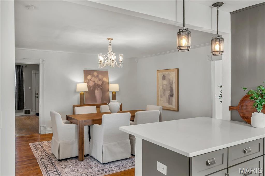 326 W Rose Hill Avenue