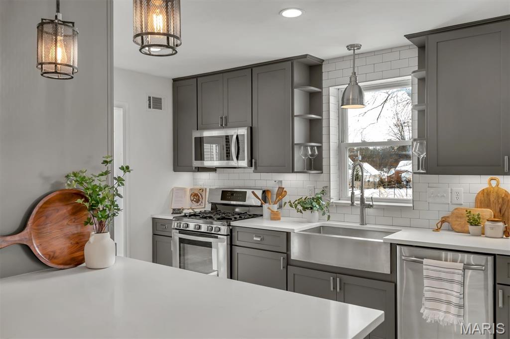 326 W Rose Hill Avenue