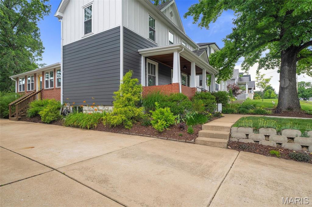 326 W Rose Hill Avenue