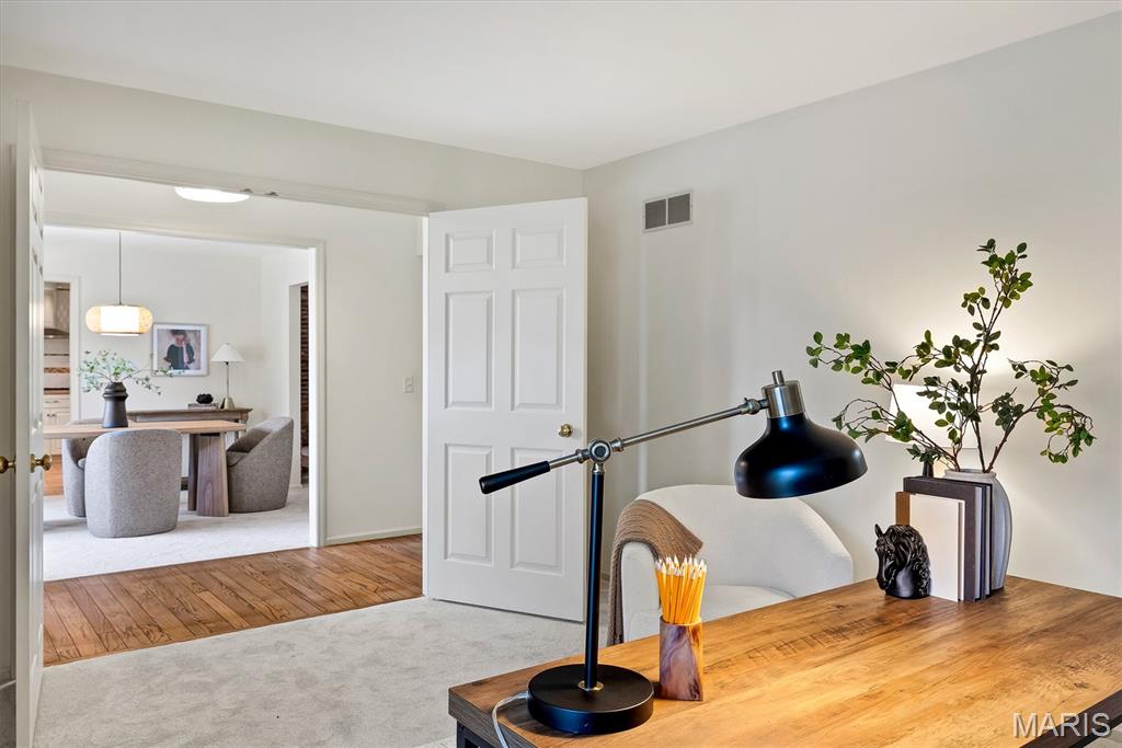 324 W Manor Drive