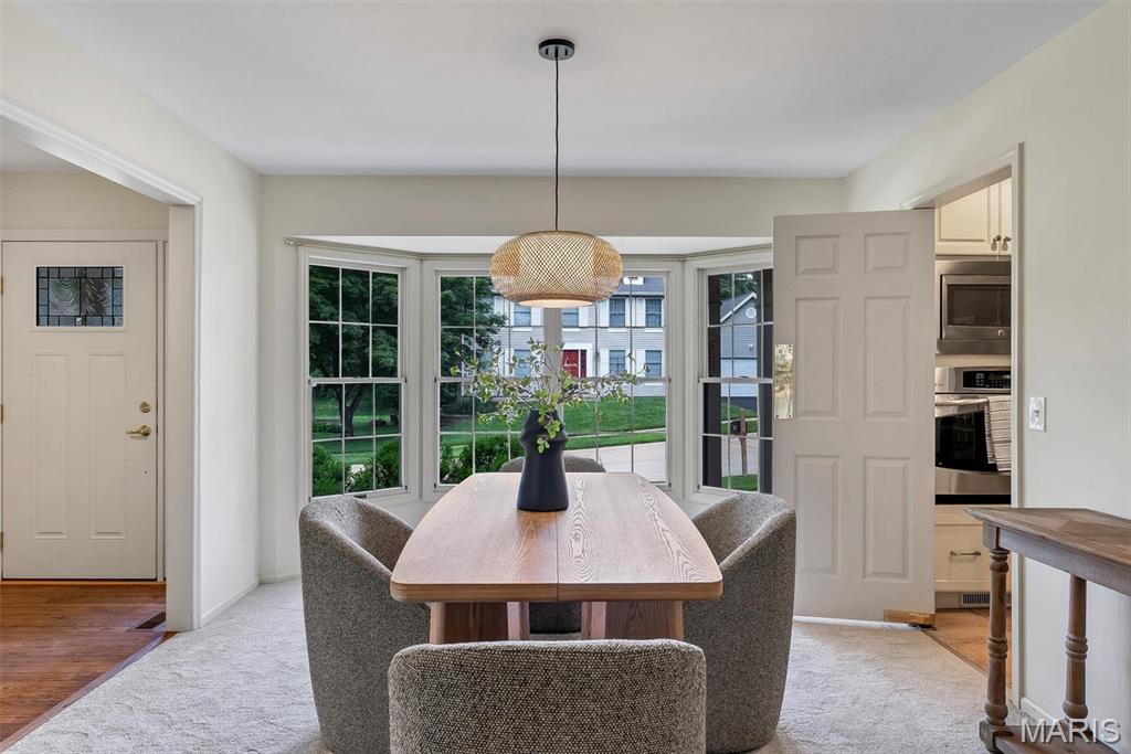 324 W Manor Drive