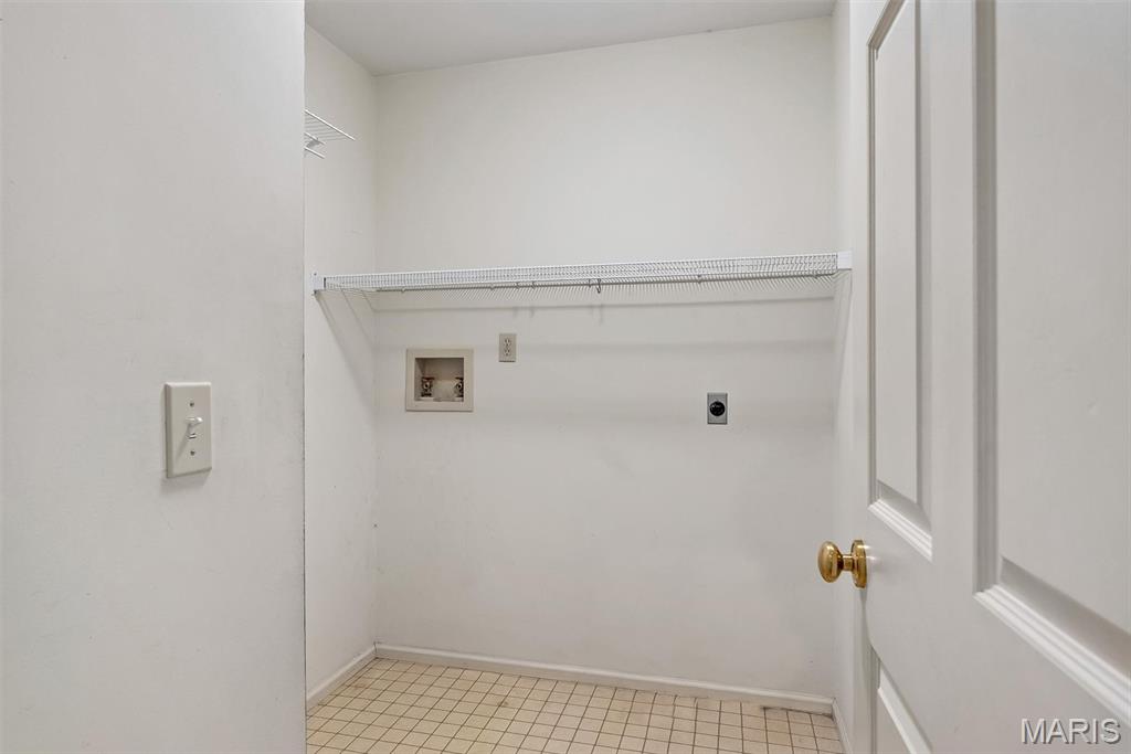 324 W Manor Drive