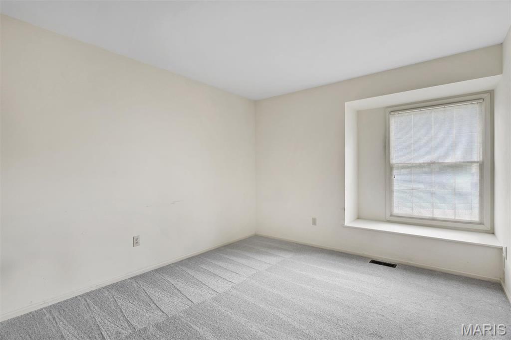 324 W Manor Drive