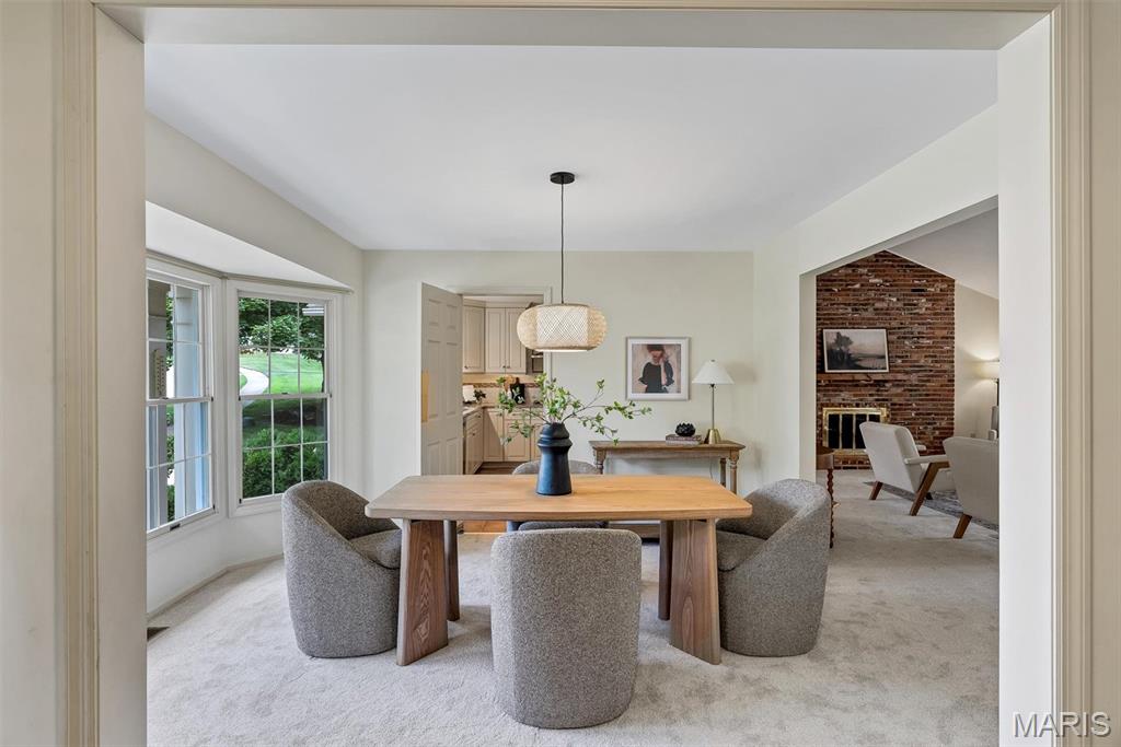 324 W Manor Drive