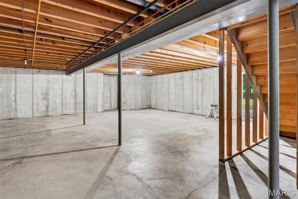 324 W Manor Drive